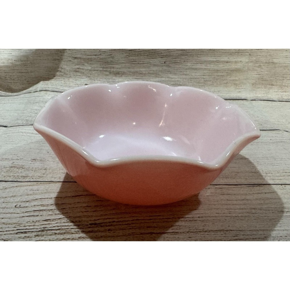 Vintage Hazel Atlas Crinoline Pink Ripple Small Milk Glass Berry Bowl